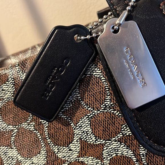 COACH Coated Canvas Signature Taxi Tote Tan - Picture 8 of 14